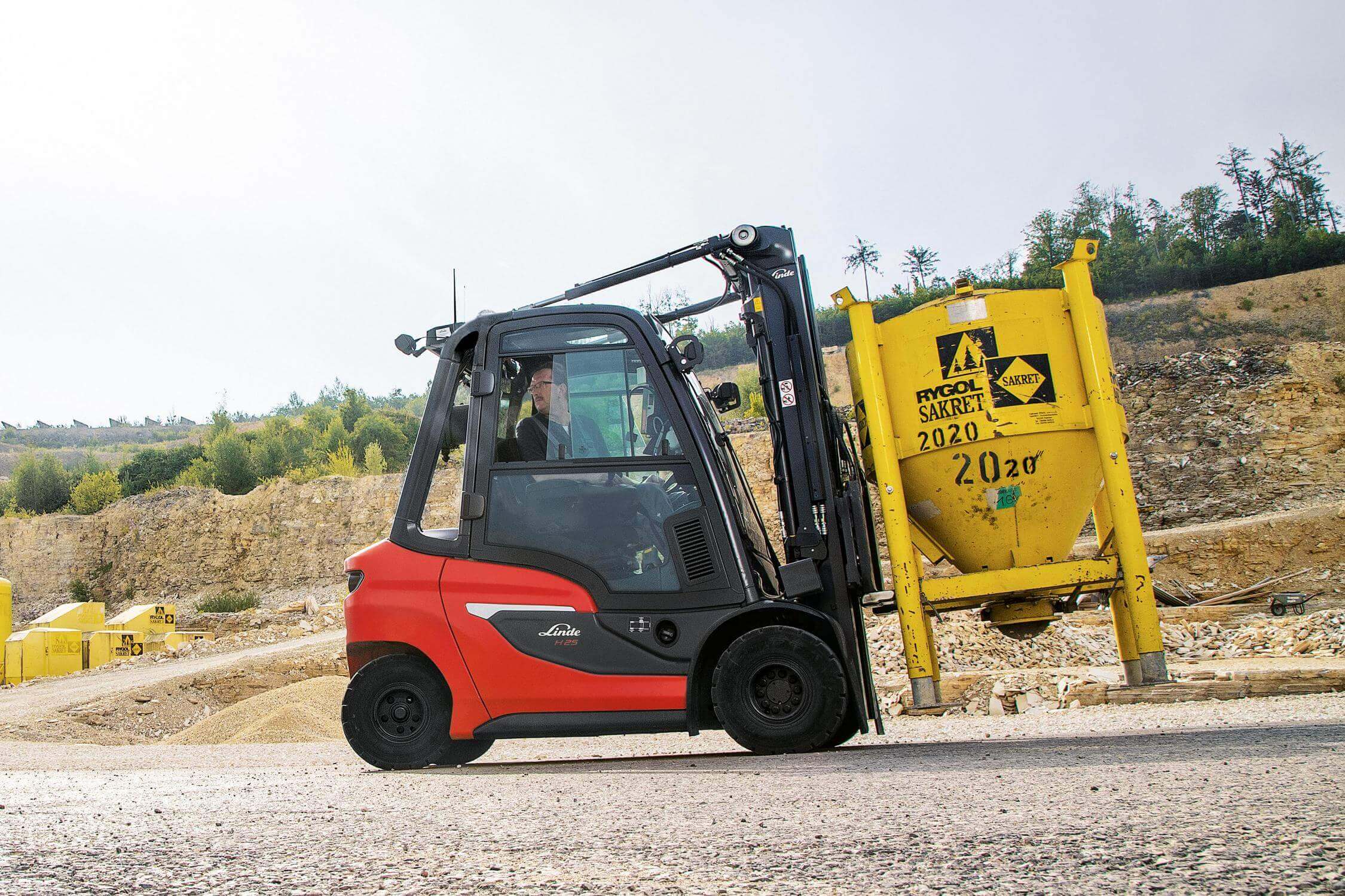 Linde thermische IC H20 H35 heftruck 1202 buiten