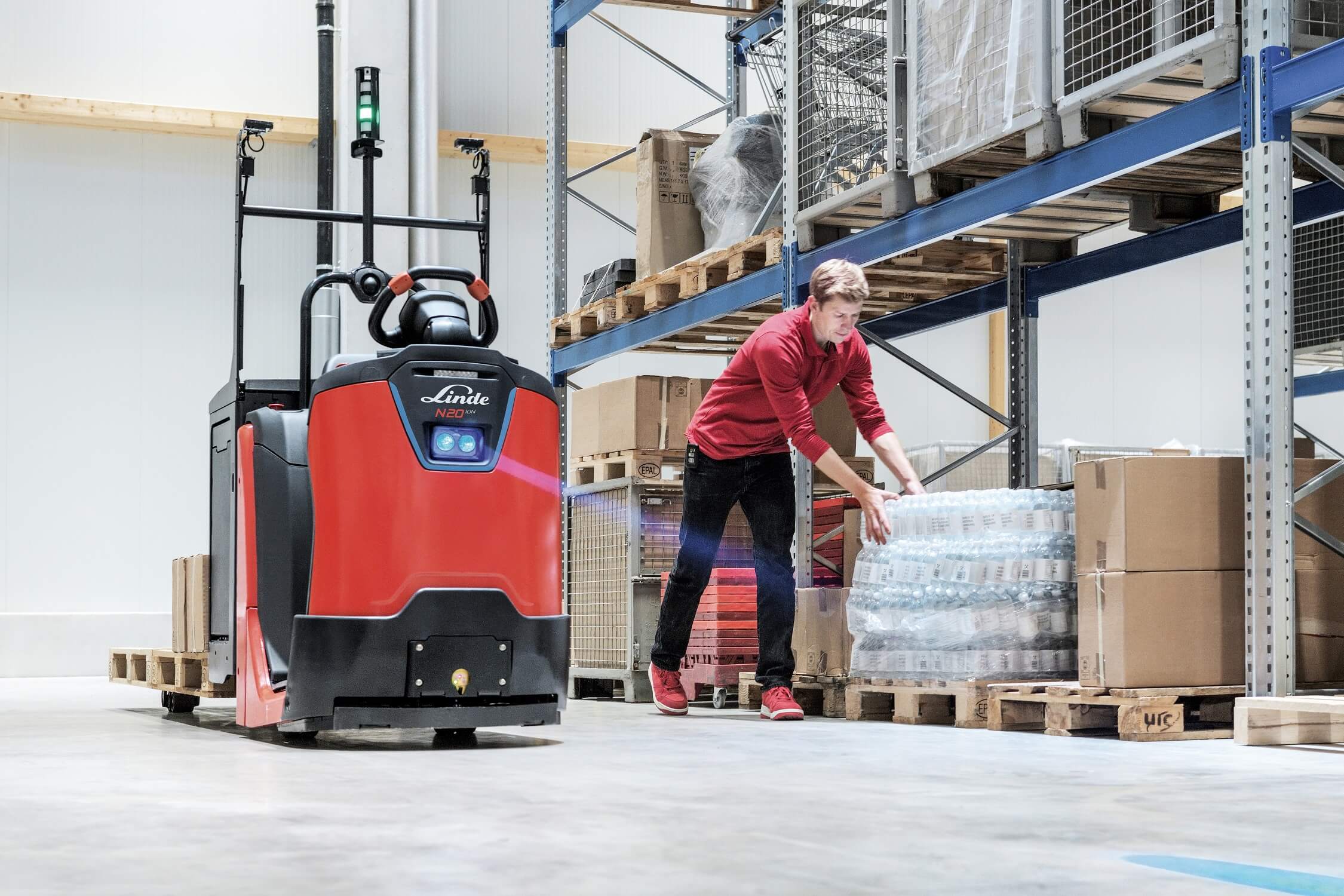 Linde semi-automatische orderpicktruck N20 SA met BlueSpot