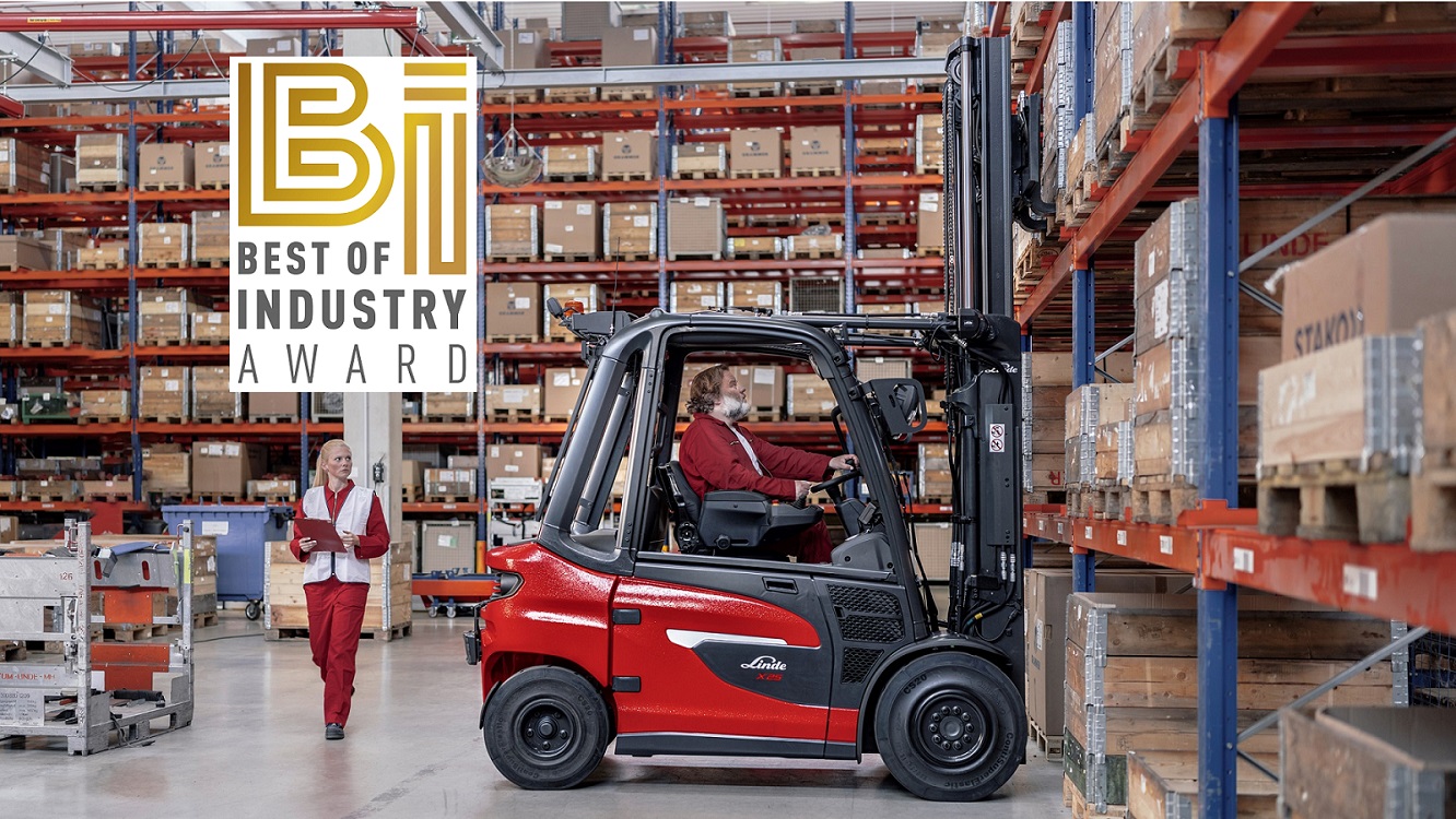 Linde Motion Detection voetganger achter heftruck met logo Best of Industry Award