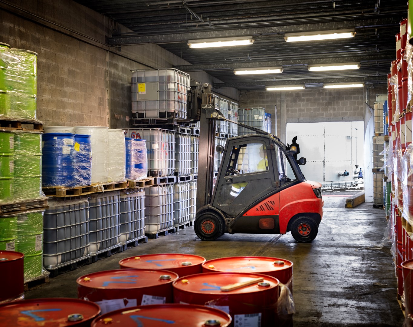 VES zet afval op weg naar nieuw leven met Linde heftrucks