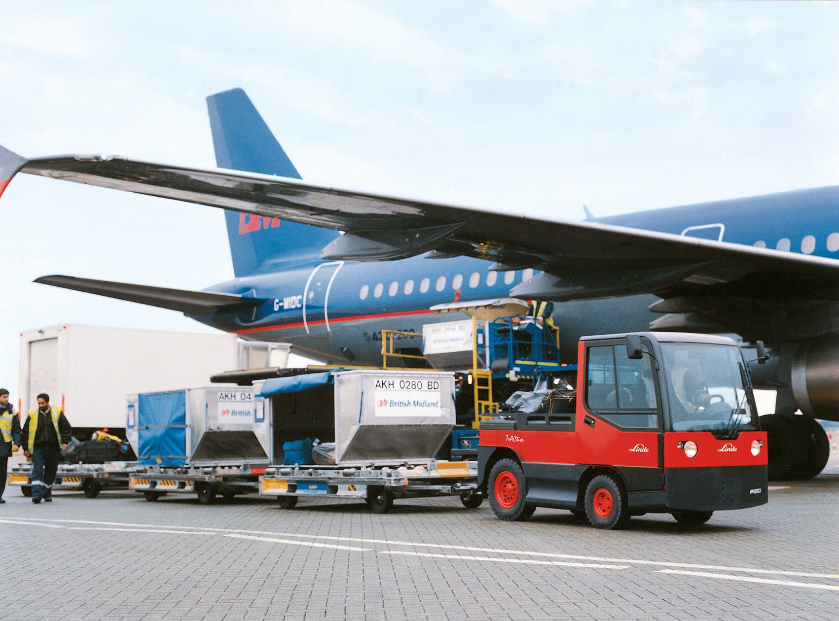 Linde P250 elektrische trekker in luchthaven