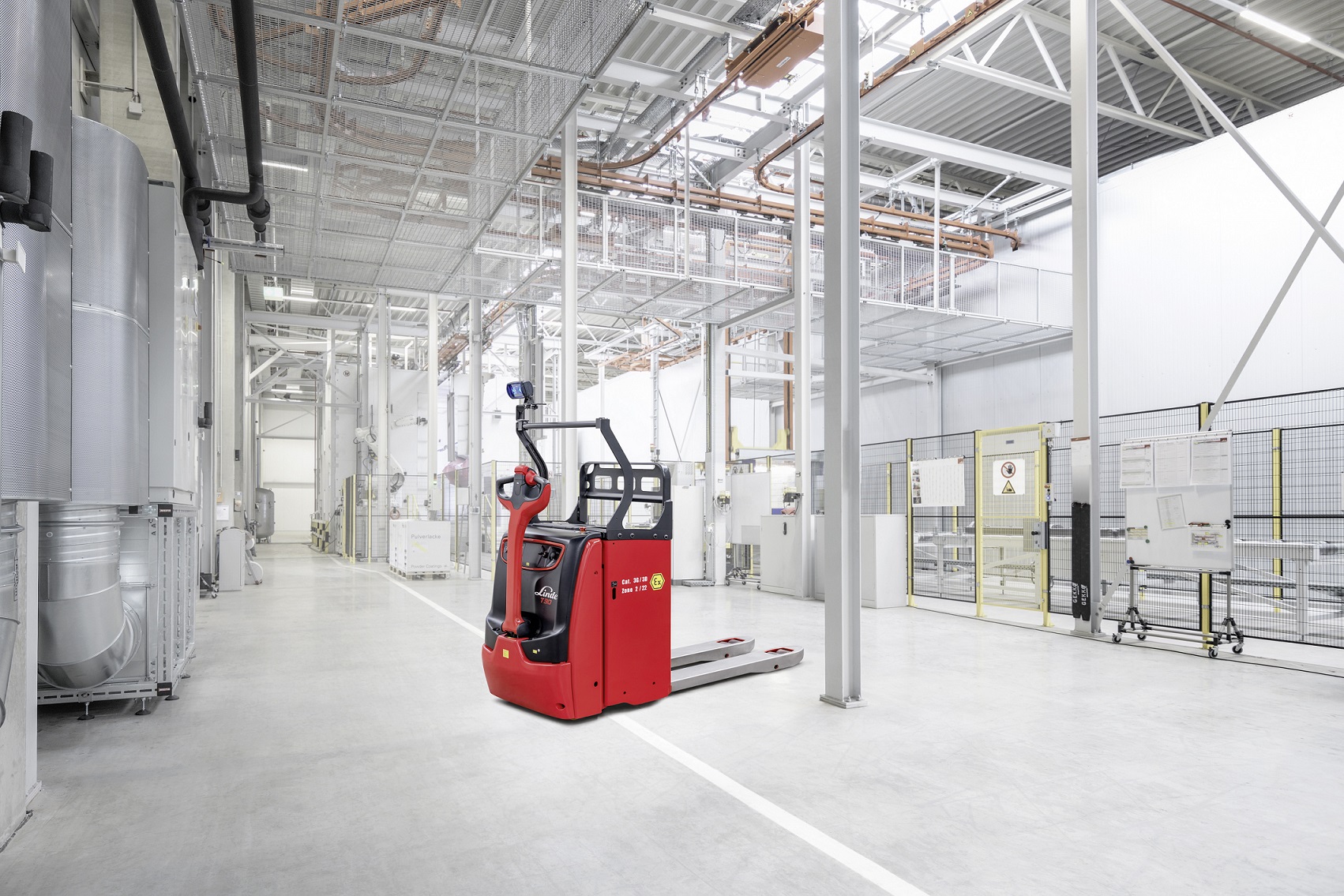 Linde elektrische transpallet T25-T30 in hal