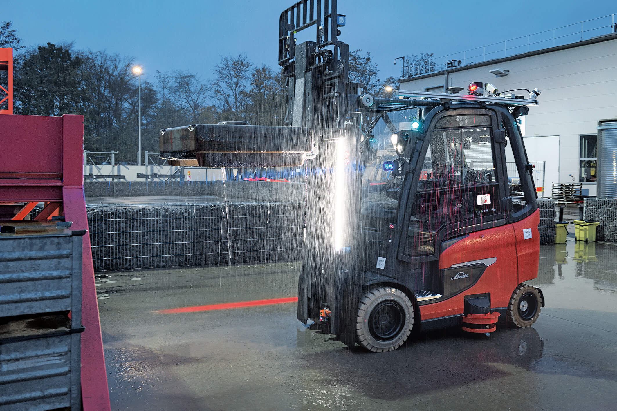 Autonome Linde heftrucks bij binneninzet