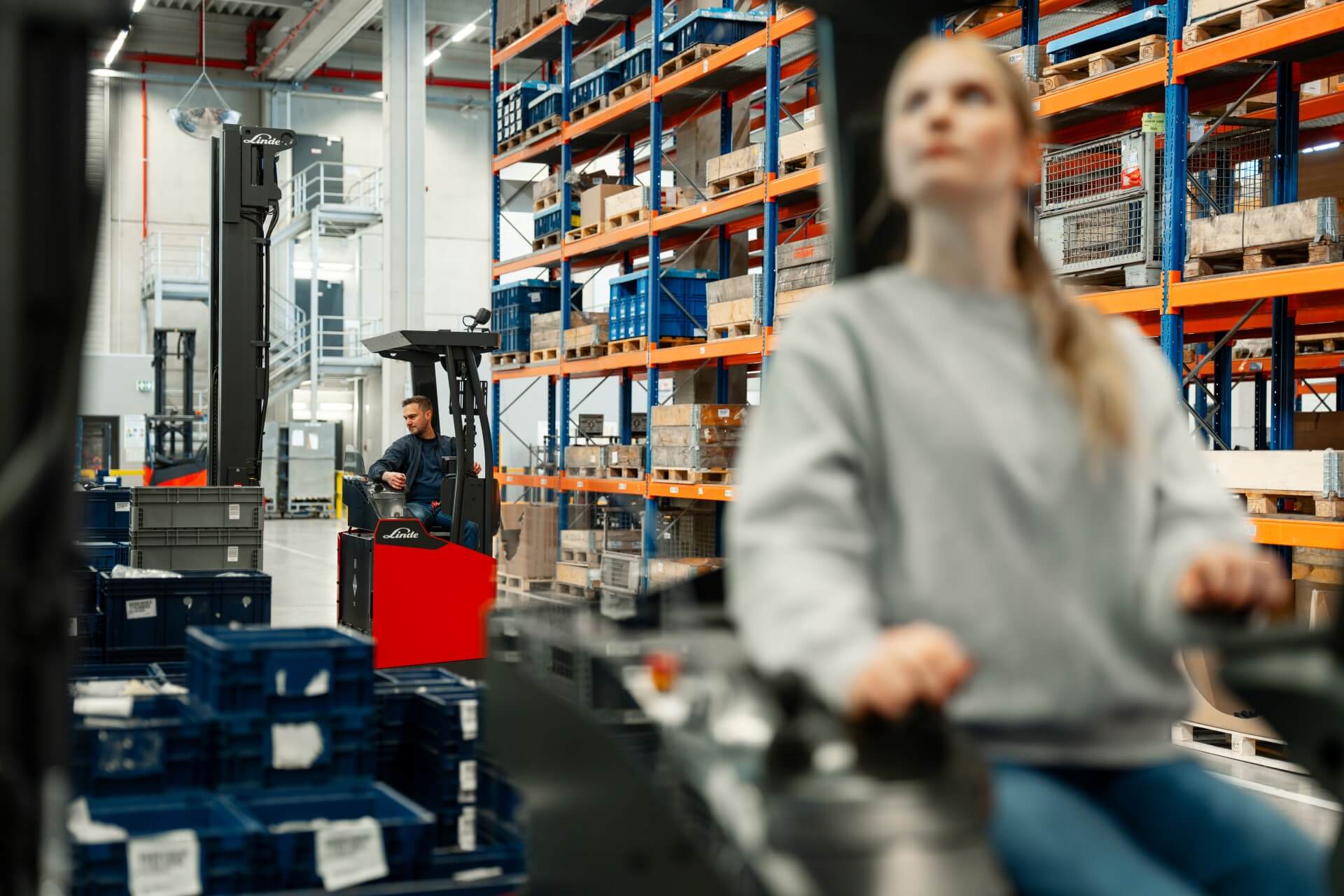 Goed zicht vanuit de cabine van de Ri14 - Ri18 Linde reachtrucks